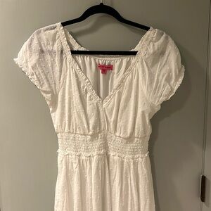 Bestsy Johnson White Maxi Dress Size M